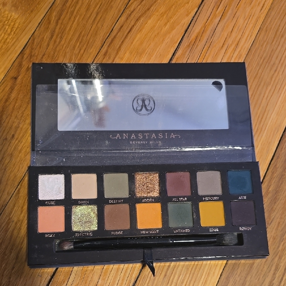 Anastasia Beverly Hills Eyeshadow Palette